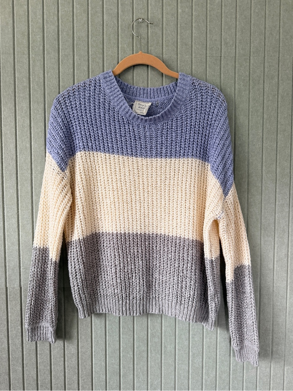 Style Rack Lavender, Cream & Light Gray Colorblock Crewneck Sweater